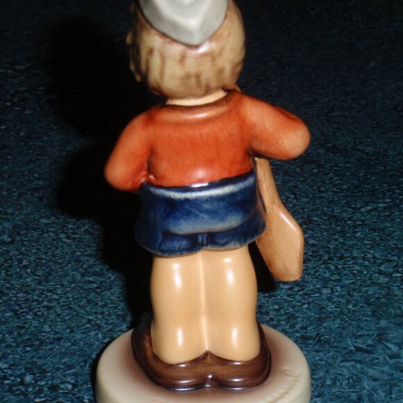 First Mate Goebel Hummel Sailor Nautical Figurine #2148/B - COLLECTIBLE GIFT! - Picture 5 of 8